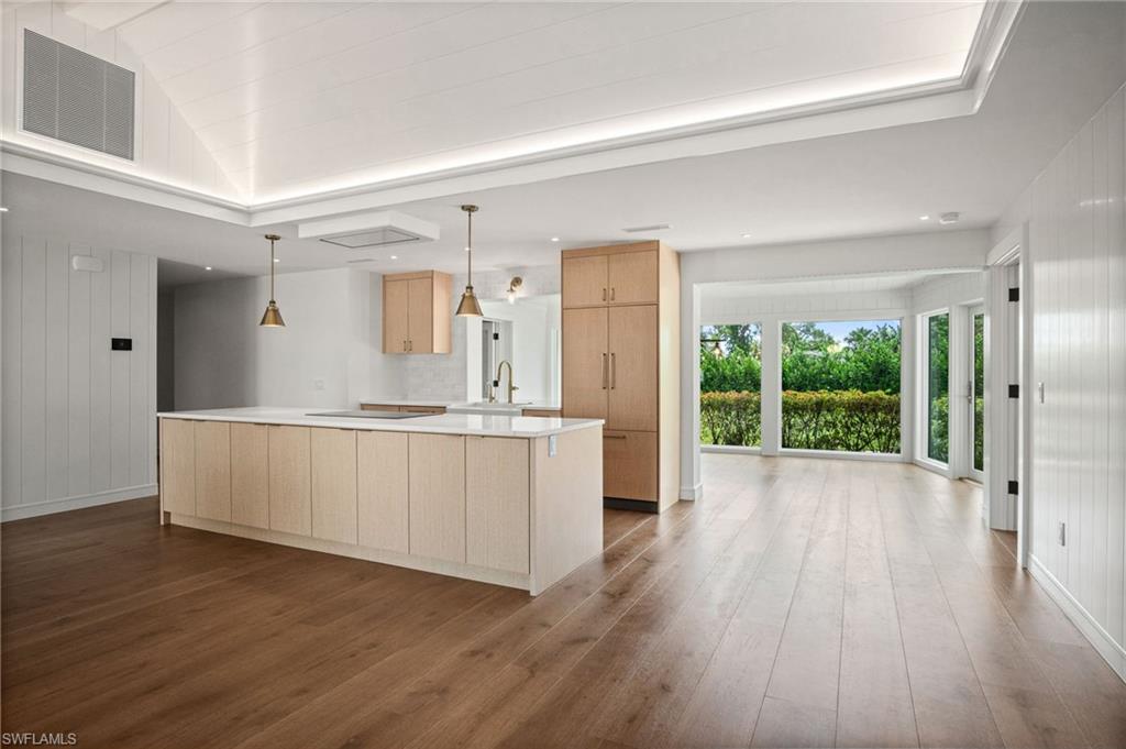 664 Pompano DR