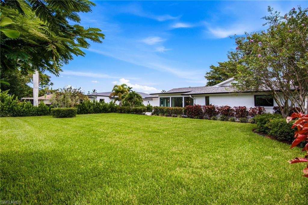 664 Pompano DR
