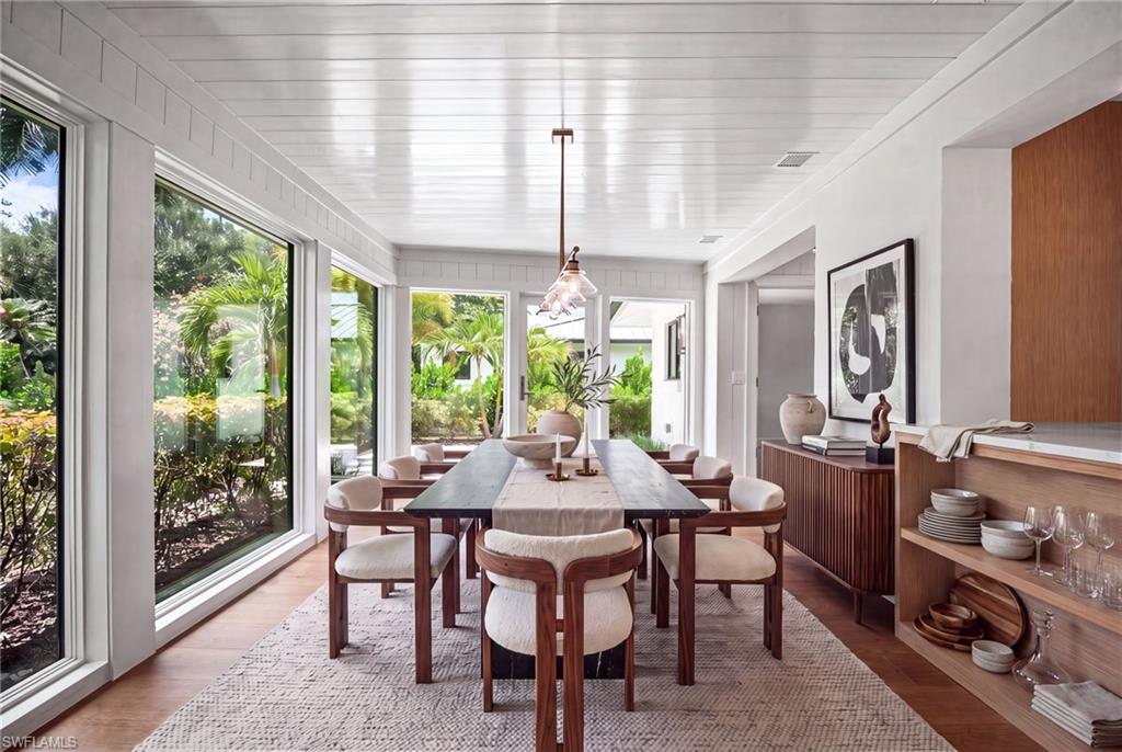 664 Pompano DR