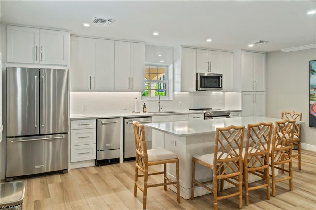 3483 Gulf Shore BLVD N 105 - At 2nd Floor Level