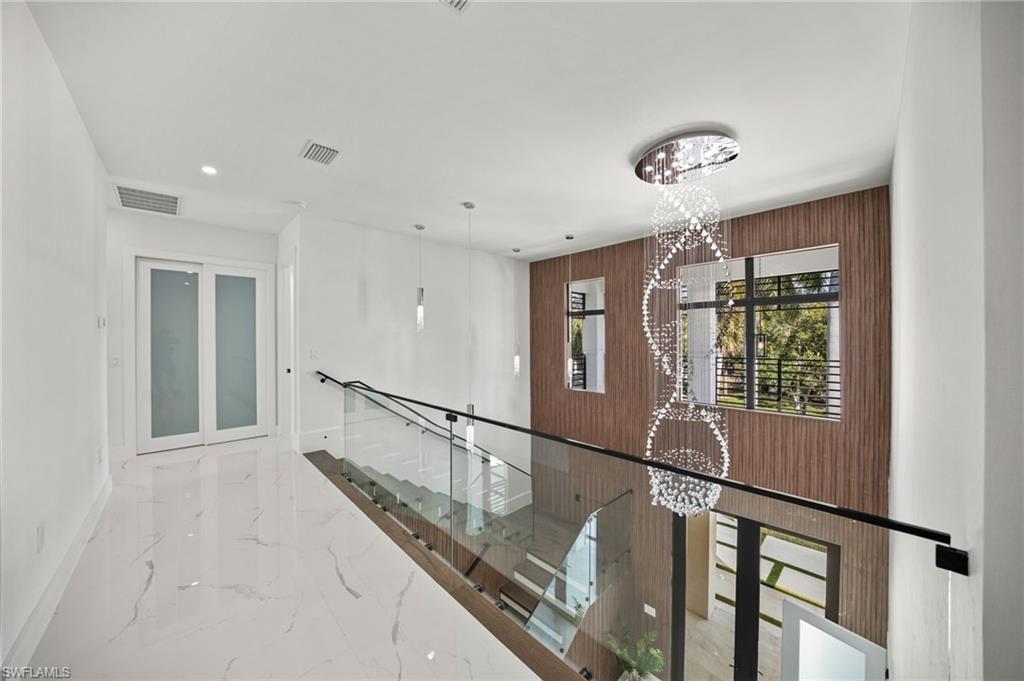 135 7th ST N