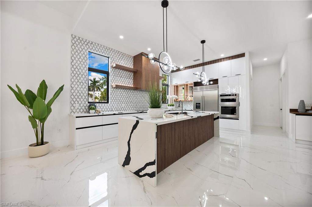 135 7th ST N