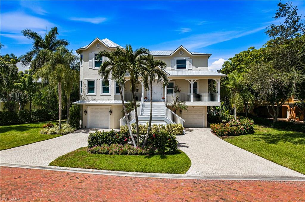 207 San Mateo DR