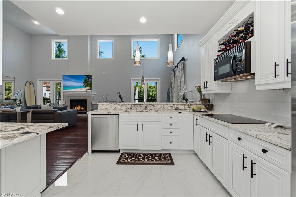 207 San Mateo DR