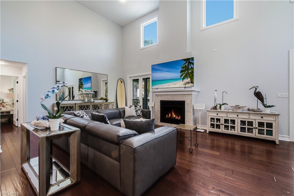 207 San Mateo DR