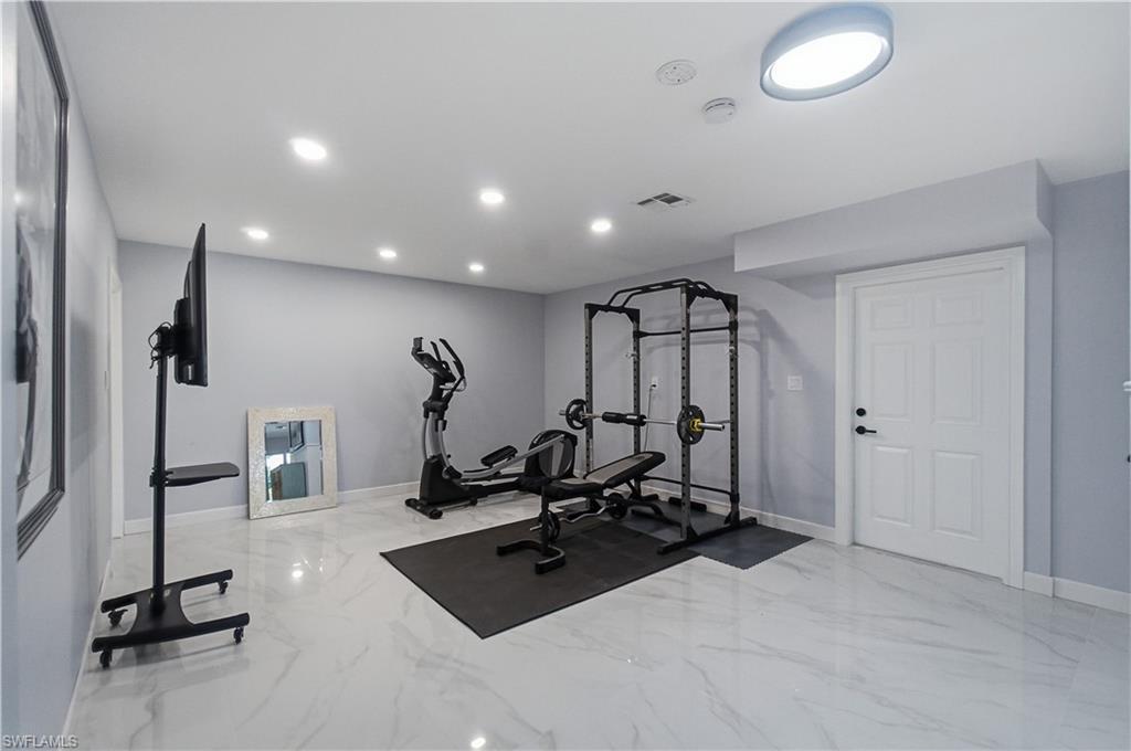 207 San Mateo DR