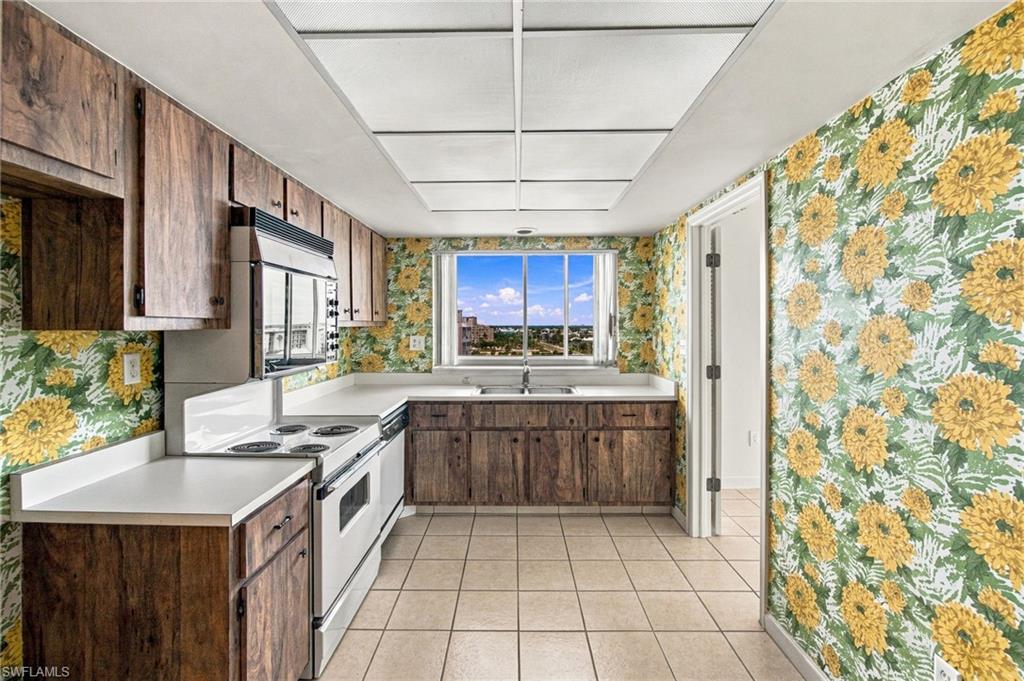 7148 Estero BLVD 823