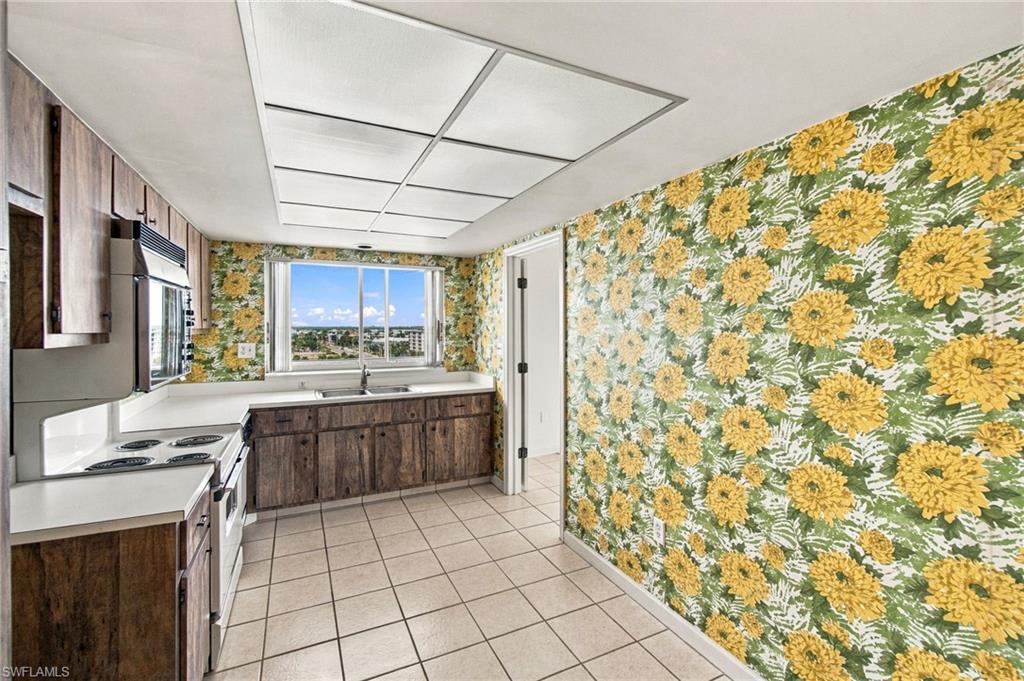 7148 Estero BLVD 823