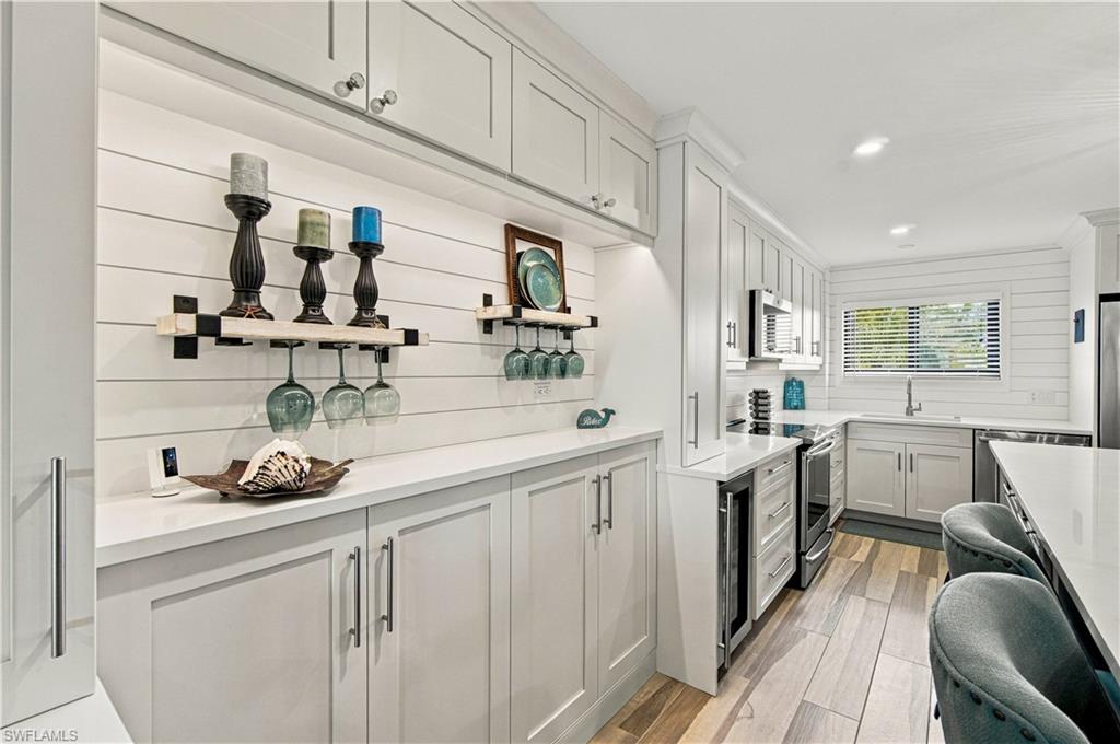 226 3rd ST 215