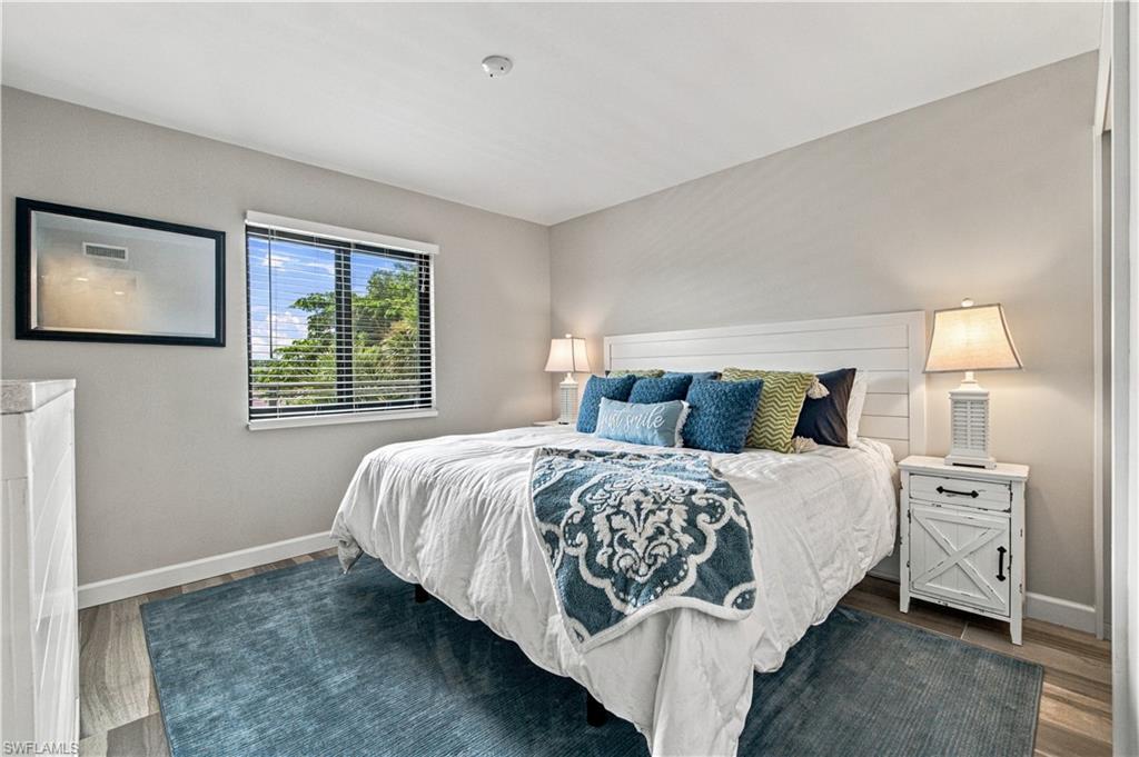 226 3rd ST 215