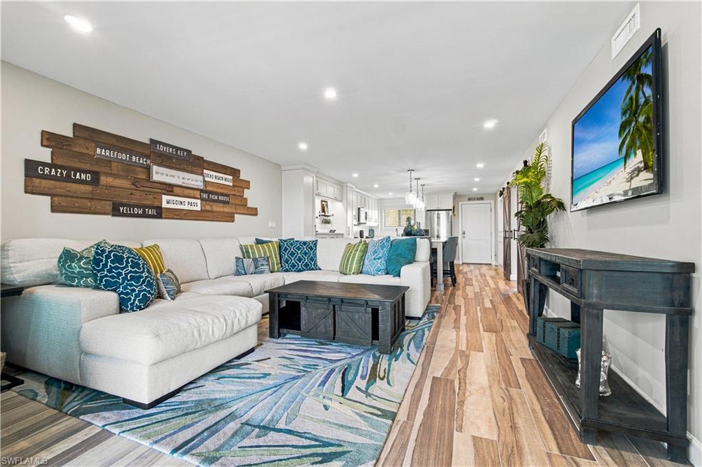226 3rd ST 215