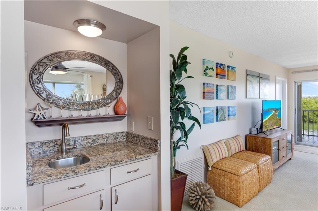 26371 Hickory BLVD 304