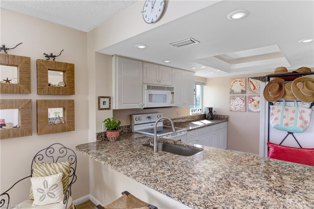 26371 Hickory BLVD 304