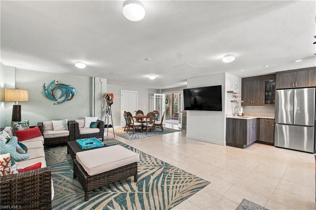 213 Topanga DR