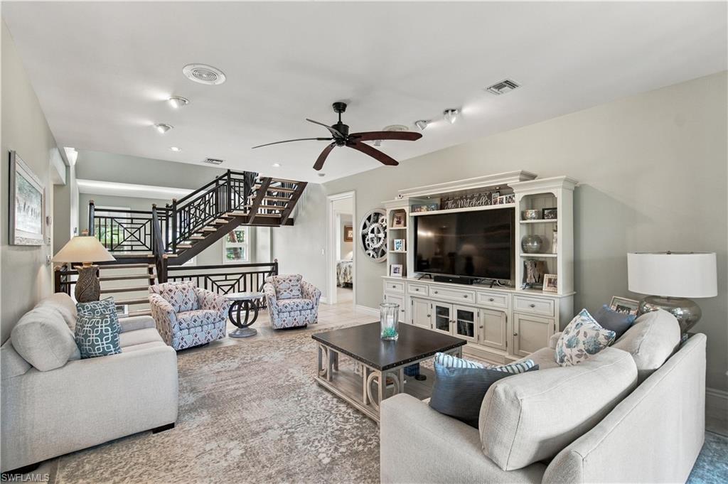 213 Topanga DR