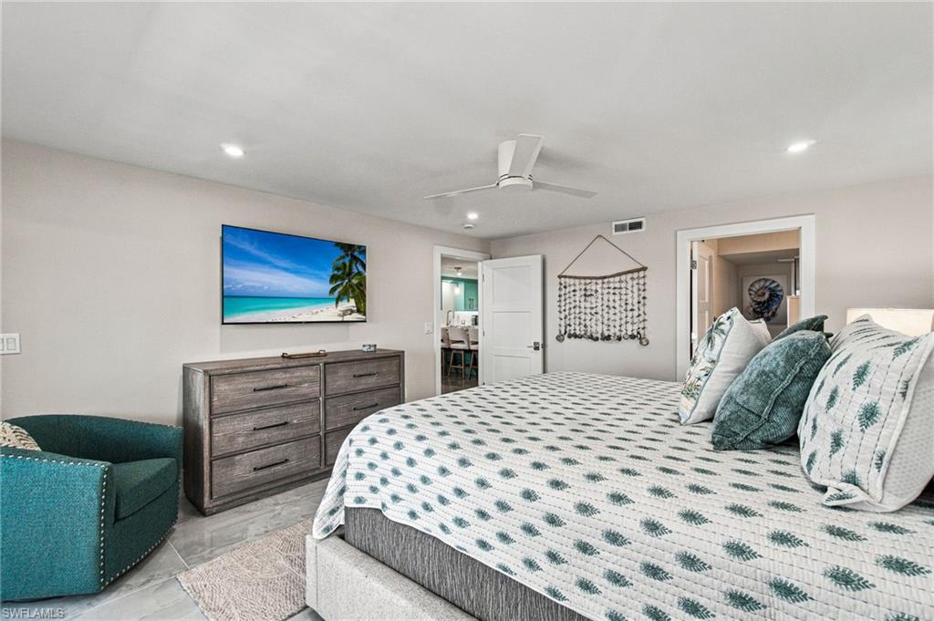 2088 Estero BLVD 4D
