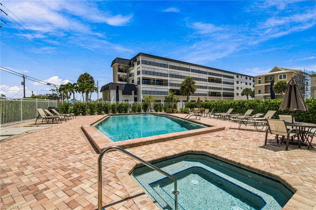 2088 Estero BLVD 4D