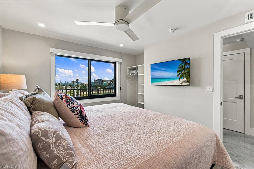 2088 Estero BLVD 4D
