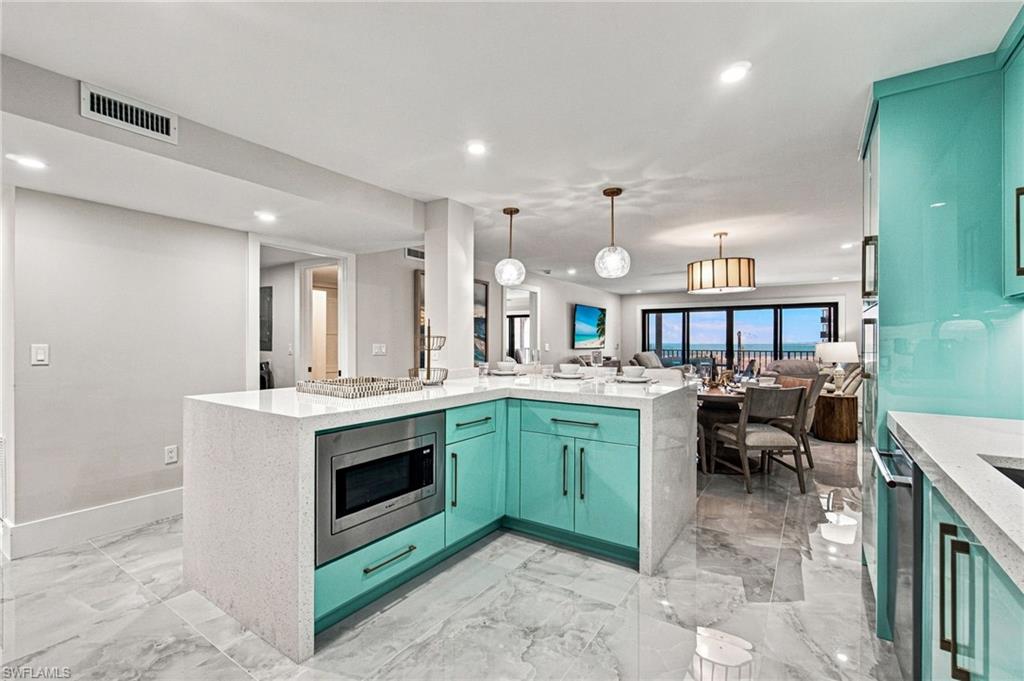 2088 Estero BLVD 4D