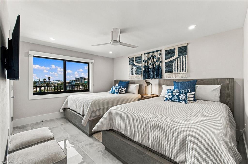 2088 Estero BLVD 4D