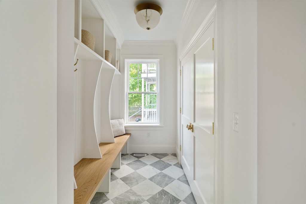 277 Summer St