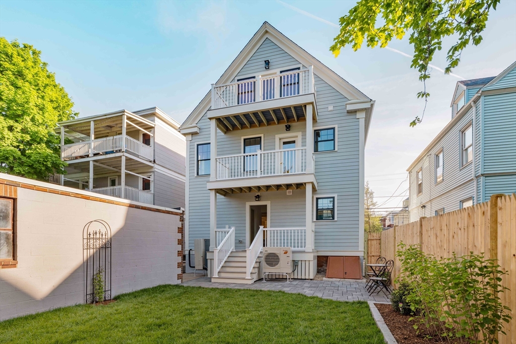 277 Summer St