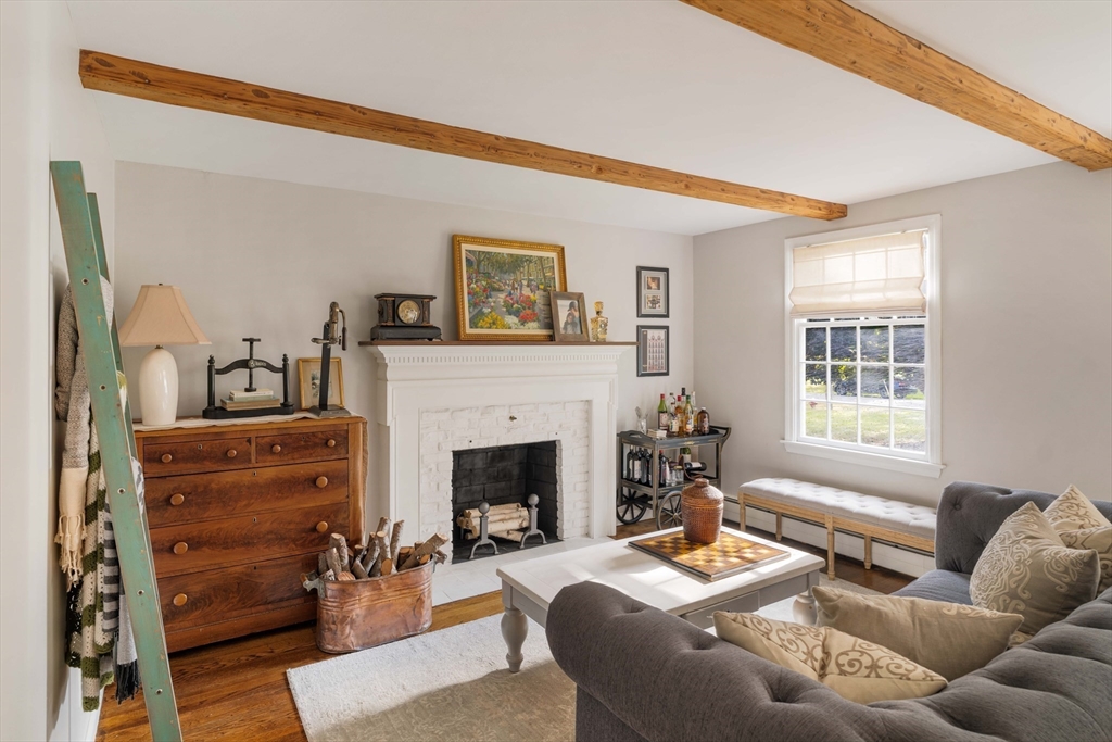 17 Silverbrook Rd