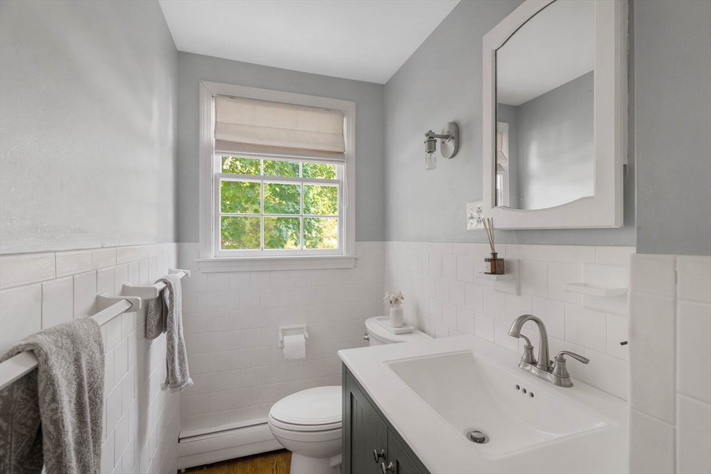 17 Silverbrook Rd