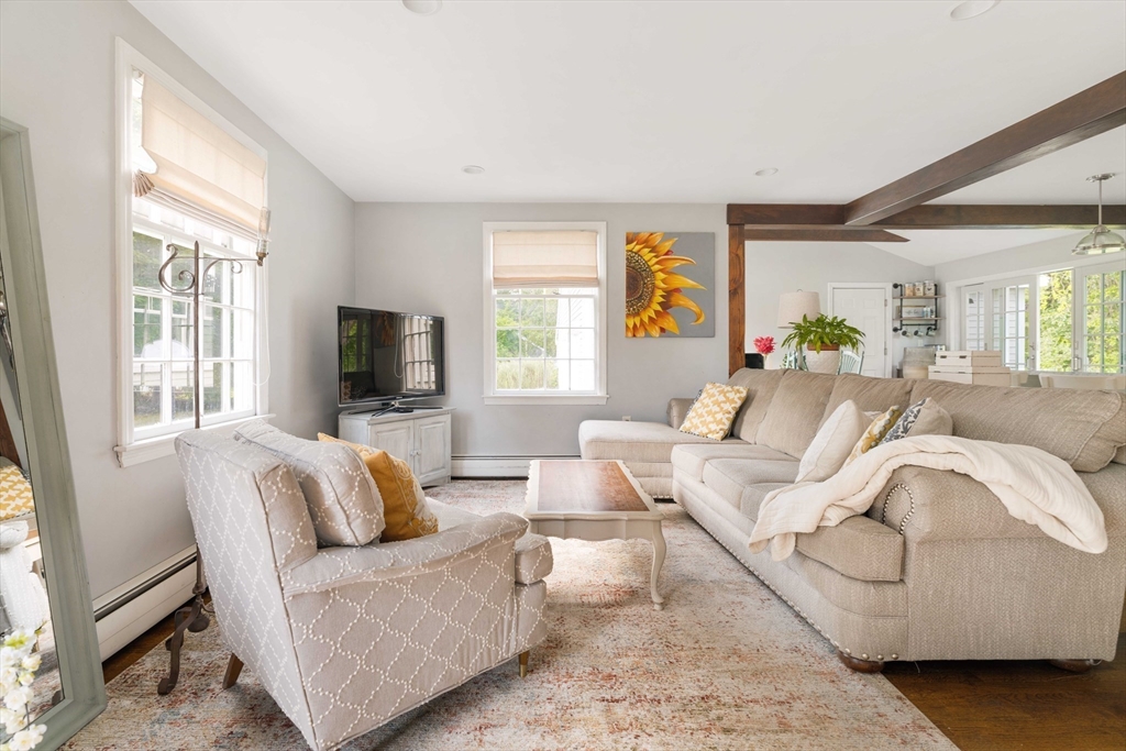 17 Silverbrook Rd