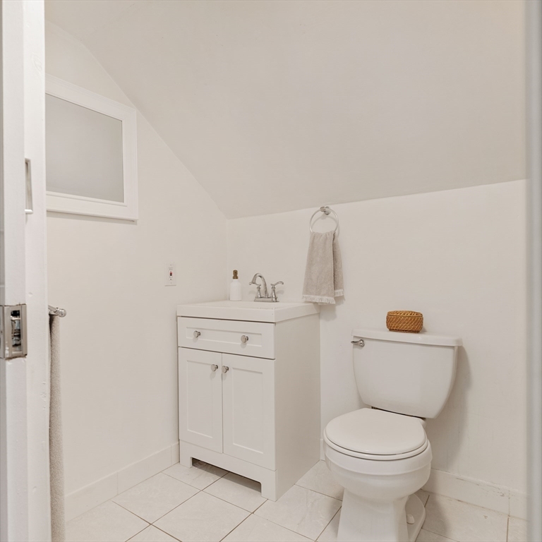 24 Hamilton Rd