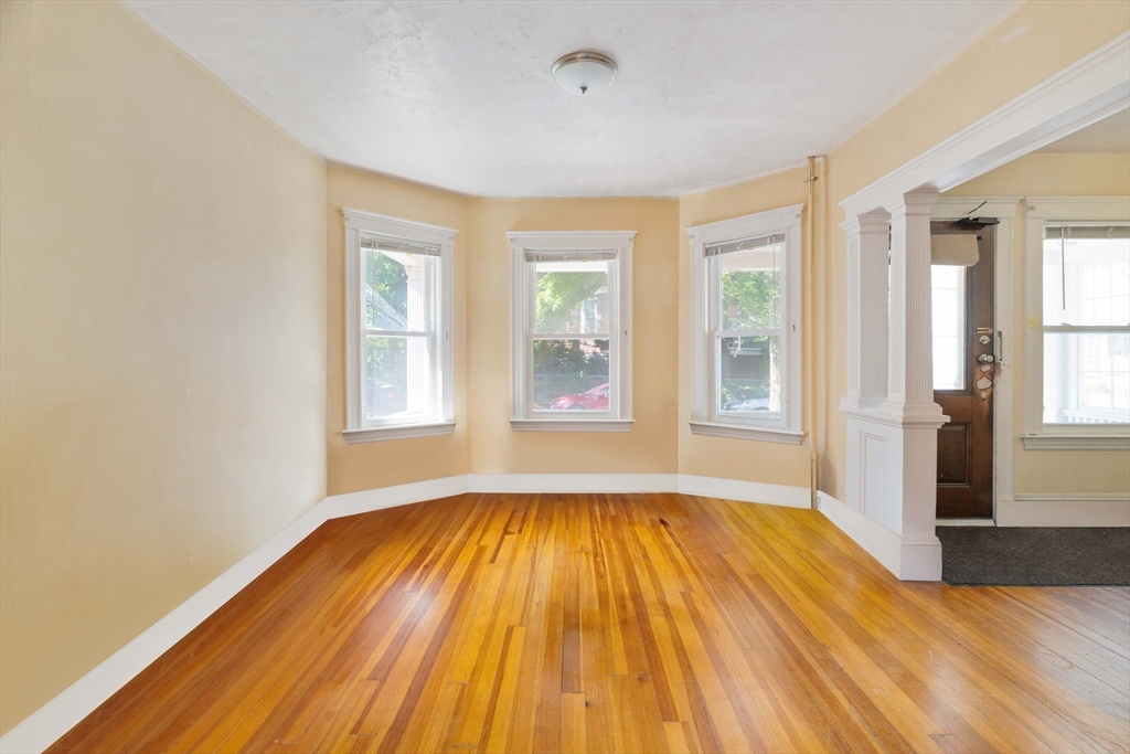 24 Hamilton Rd