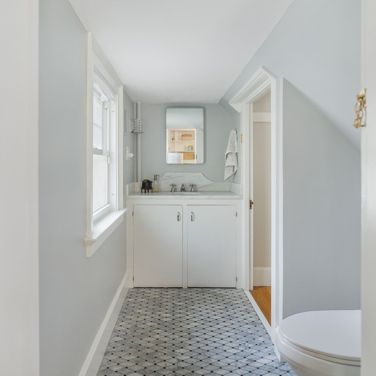 46 Bartlett St
