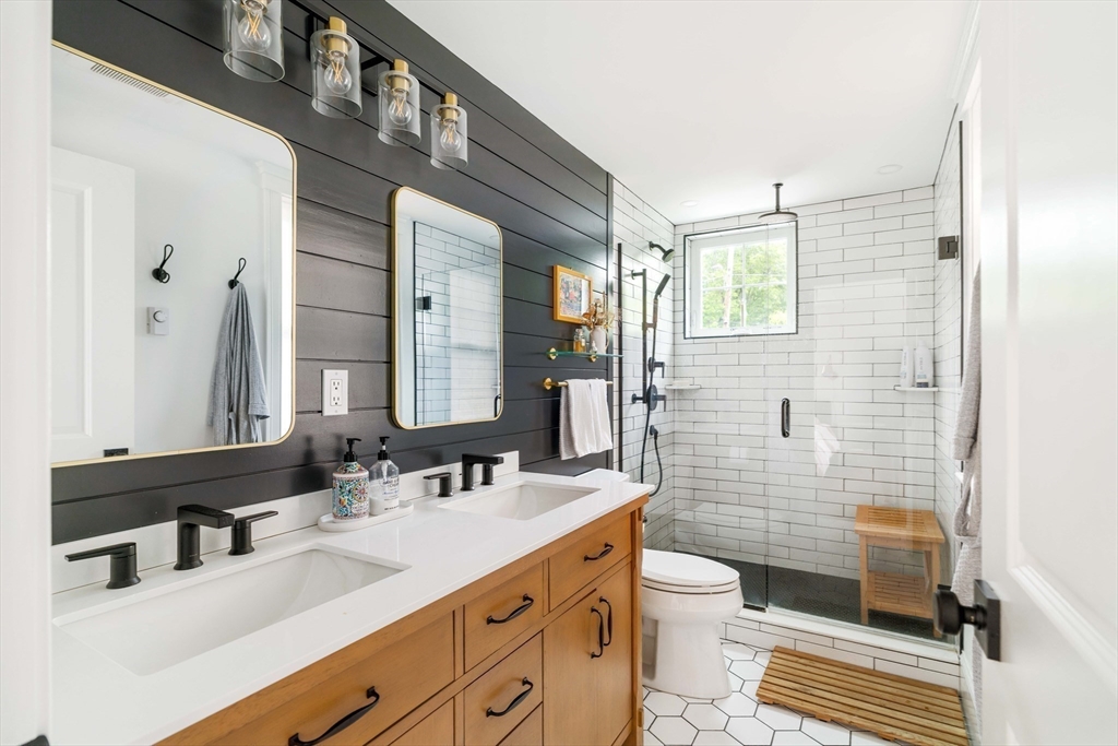 108 Central St # 2