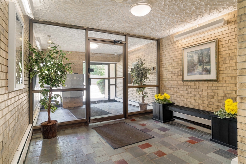 157 Franklin St # D3