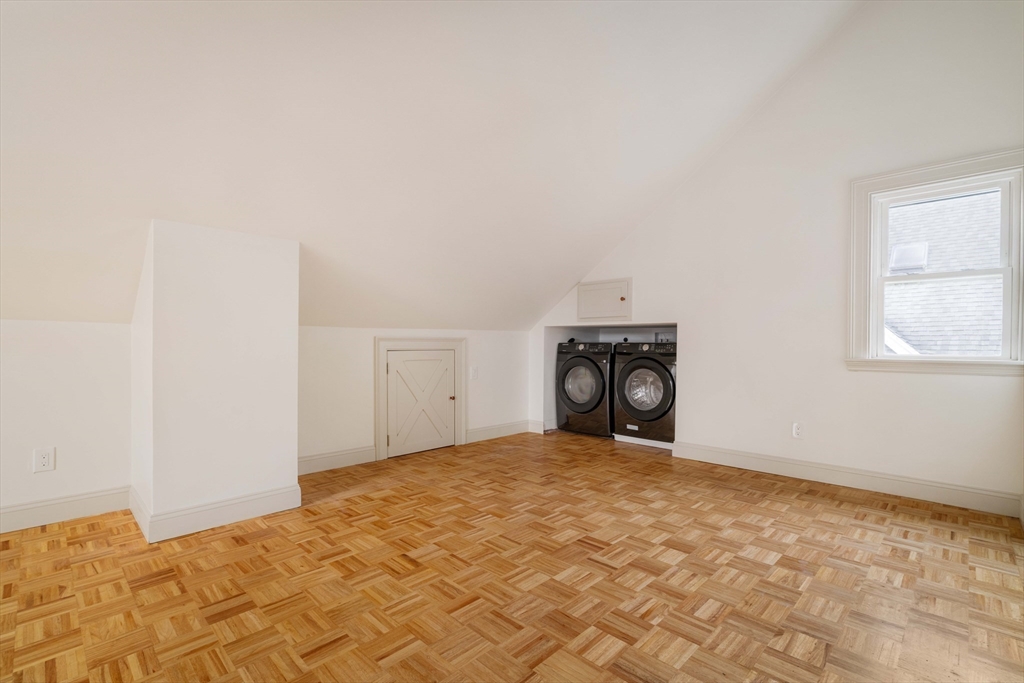 121 Cross Street # 3