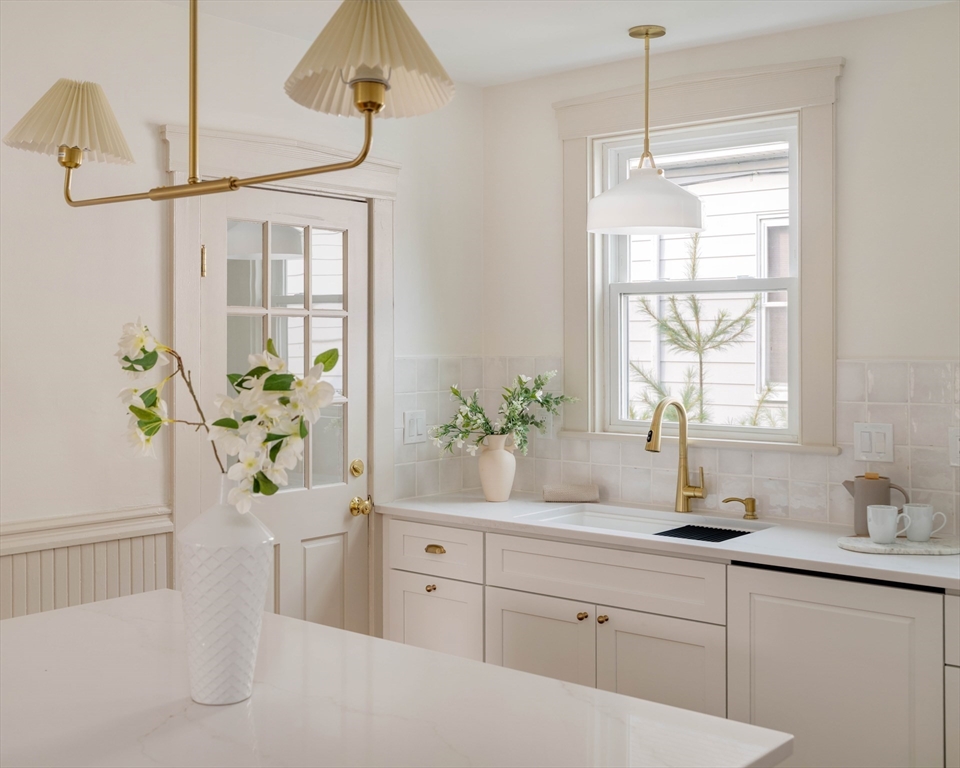 121 Cross Street # 3