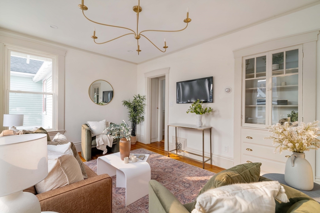 121 Cross Street # 3