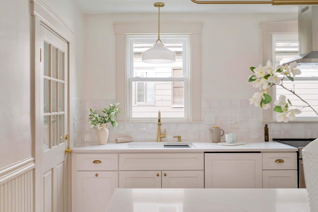 121 Cross Street # 3