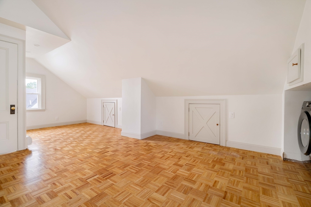 121 Cross Street # 3