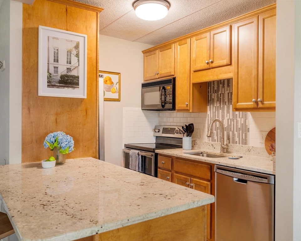 157 Franklin Street # D3