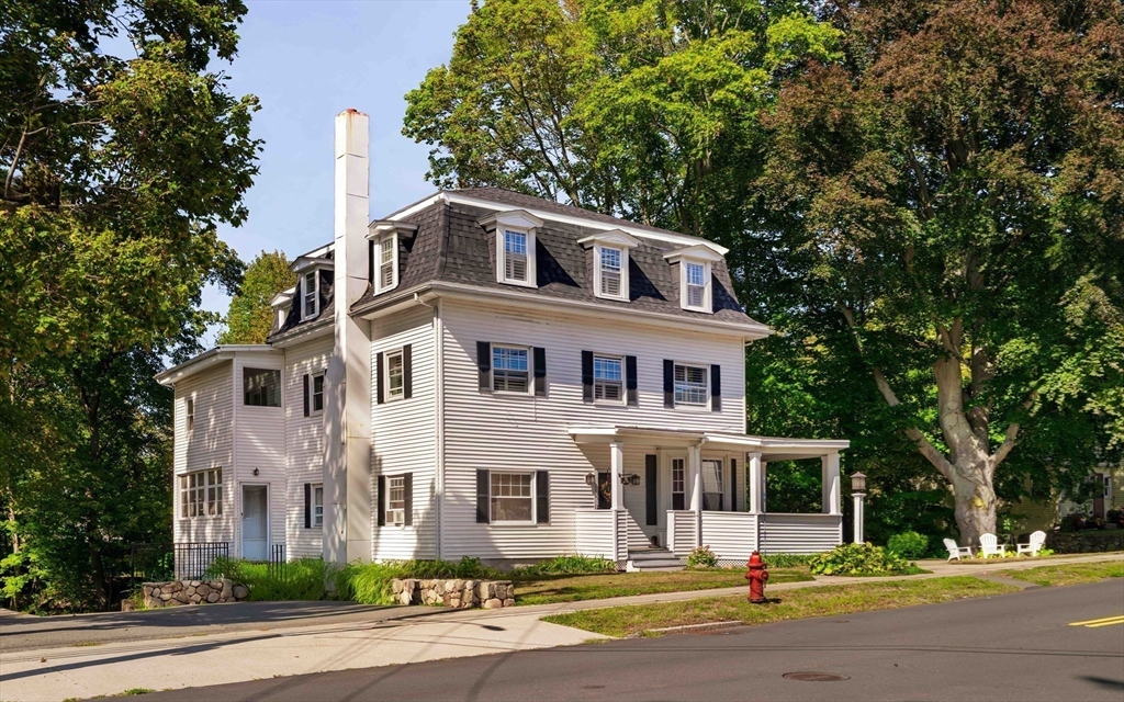 106 Elm St