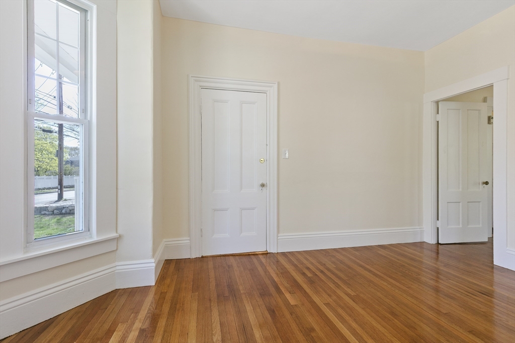 106 Elm St