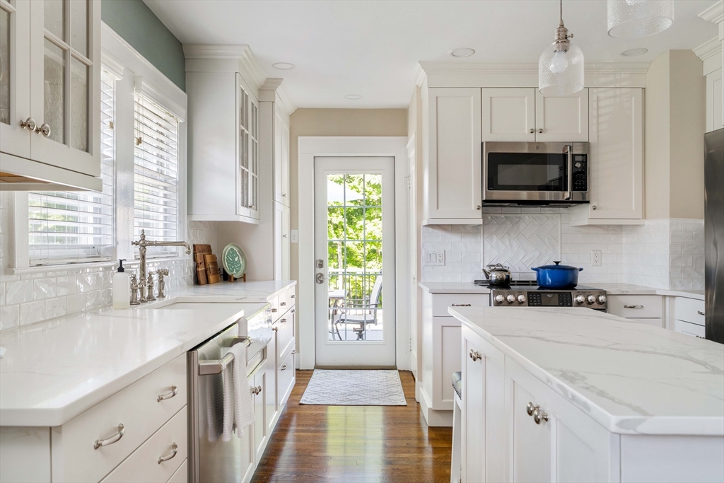 54 Endicott Rd
