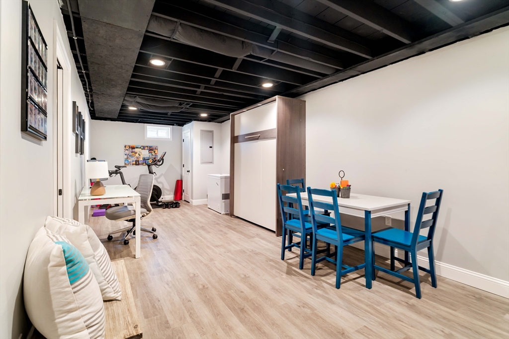 3 Sumpter Rd