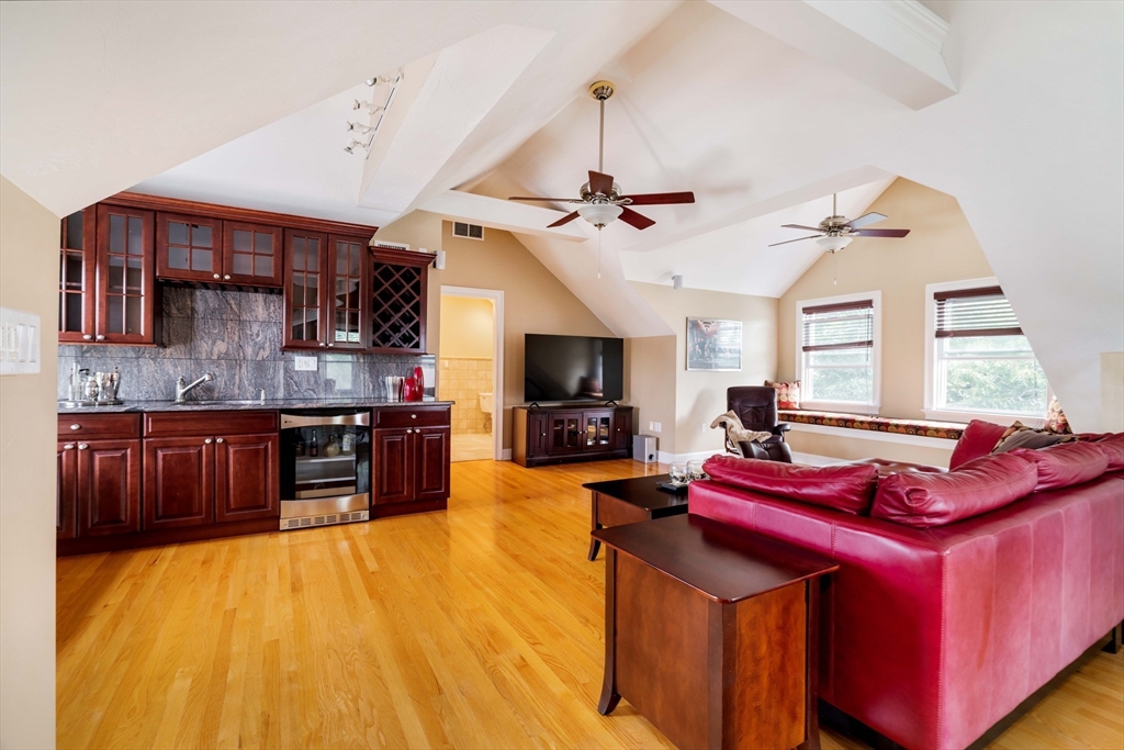 2-4 Peabody Rd