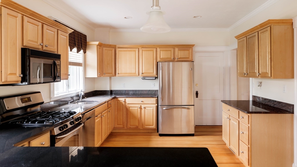 2-4 Peabody Rd
