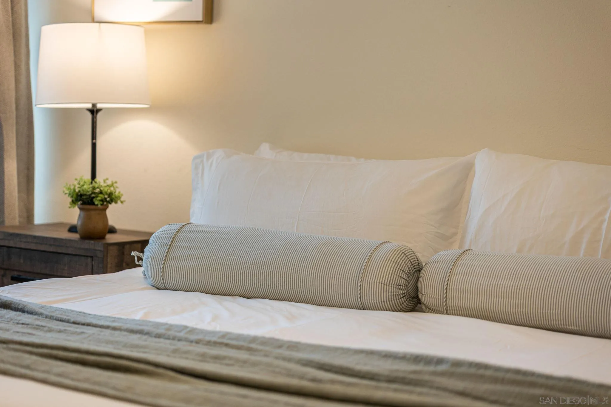 1059 Shadowridge Dr Unit 12