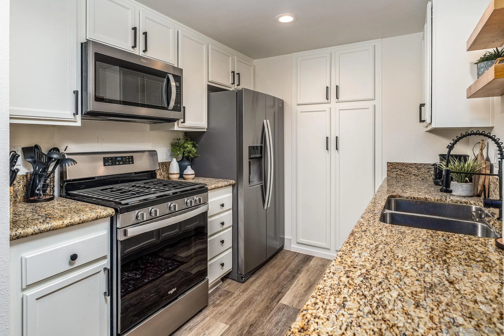 1059 Shadowridge Dr Unit 12