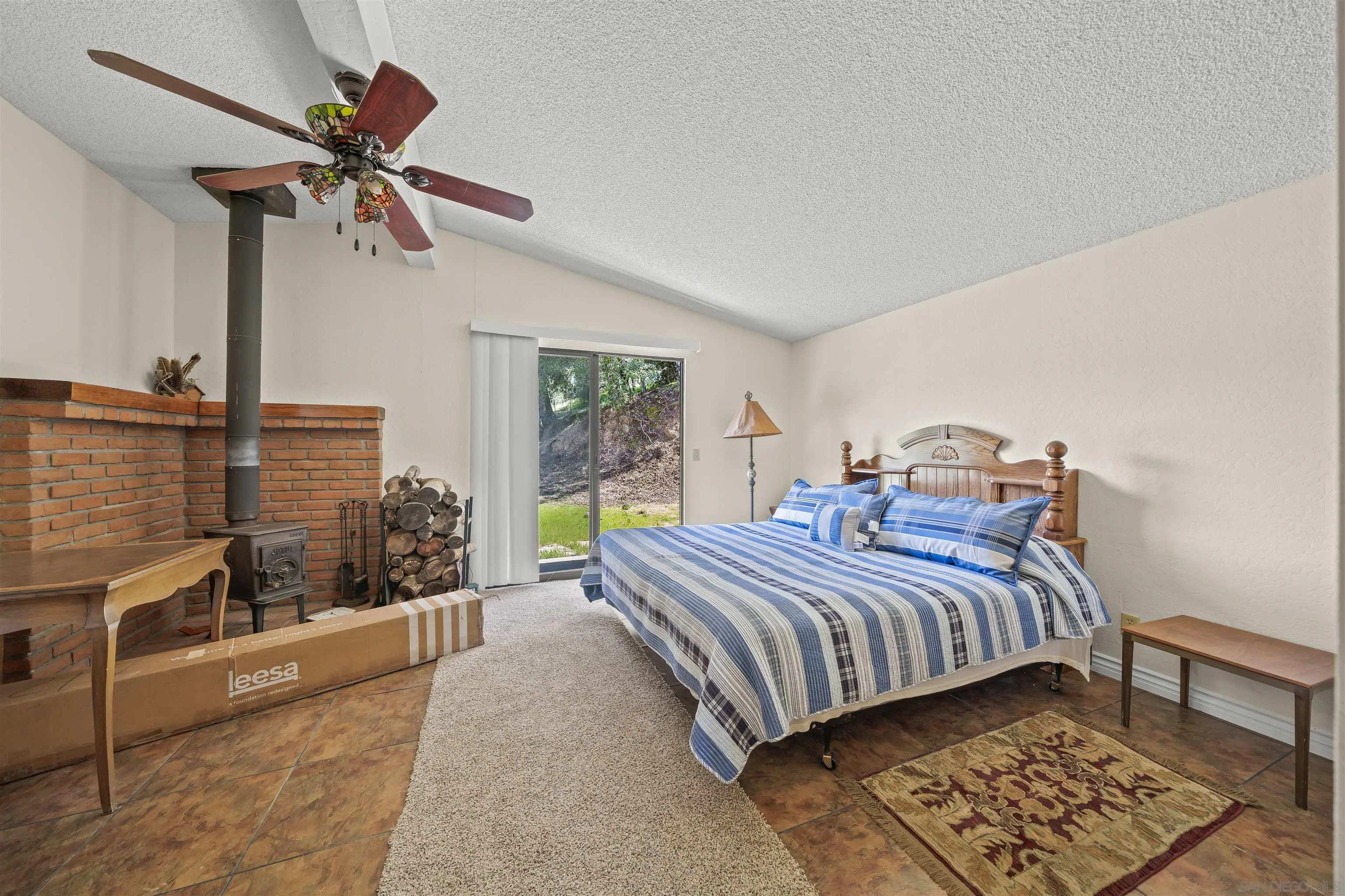 2464 Wynola Rd