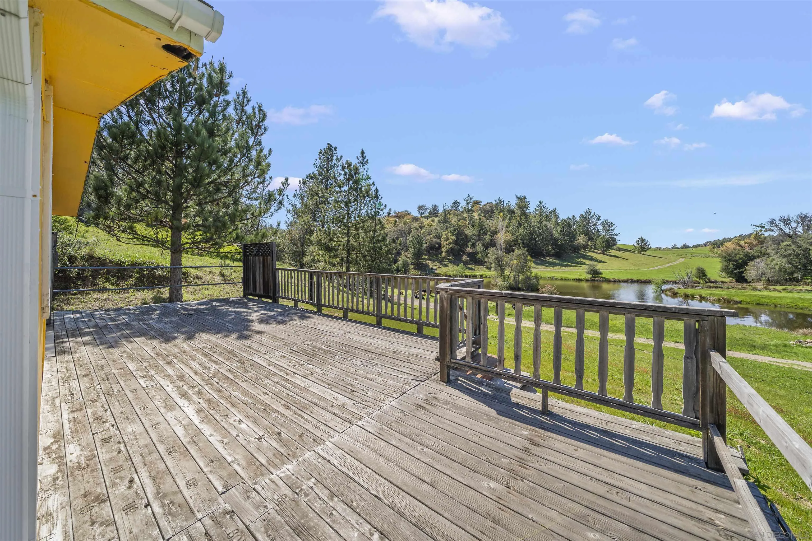 2464 Wynola Rd